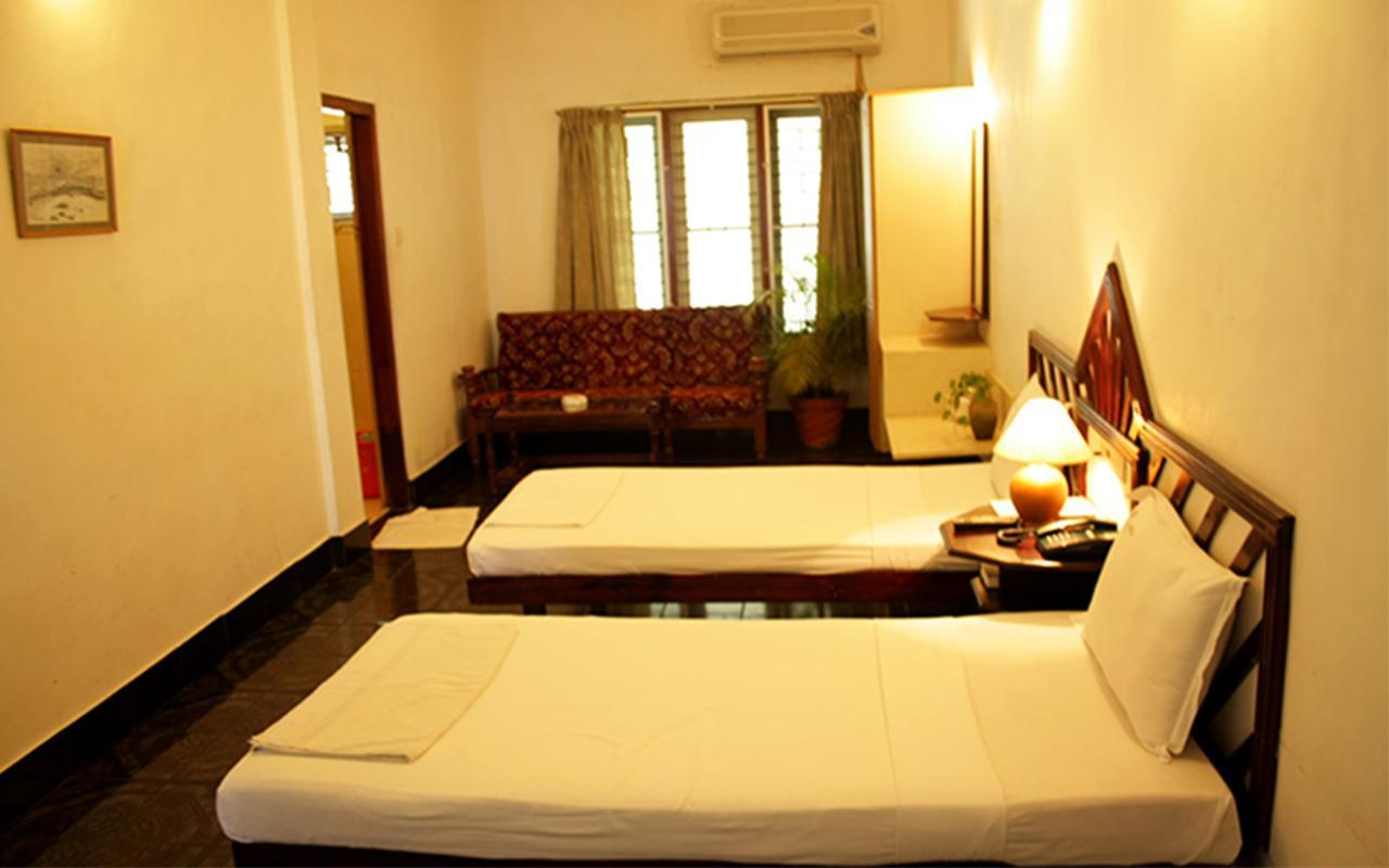 Raja Hotel Kovalam Ngoại thất bức ảnh