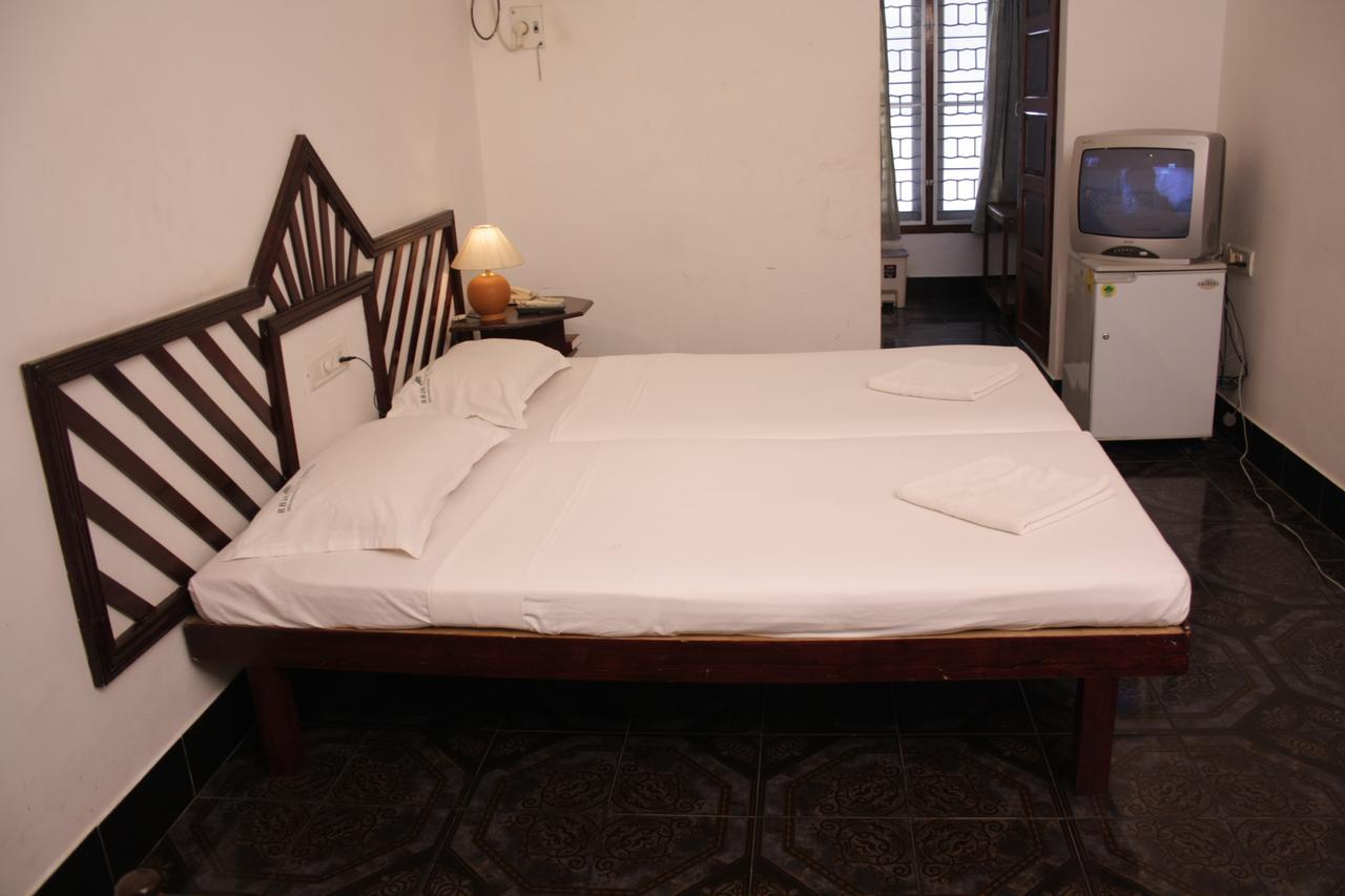 Raja Hotel Kovalam Ngoại thất bức ảnh
