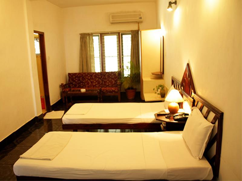 Raja Hotel Kovalam Ngoại thất bức ảnh