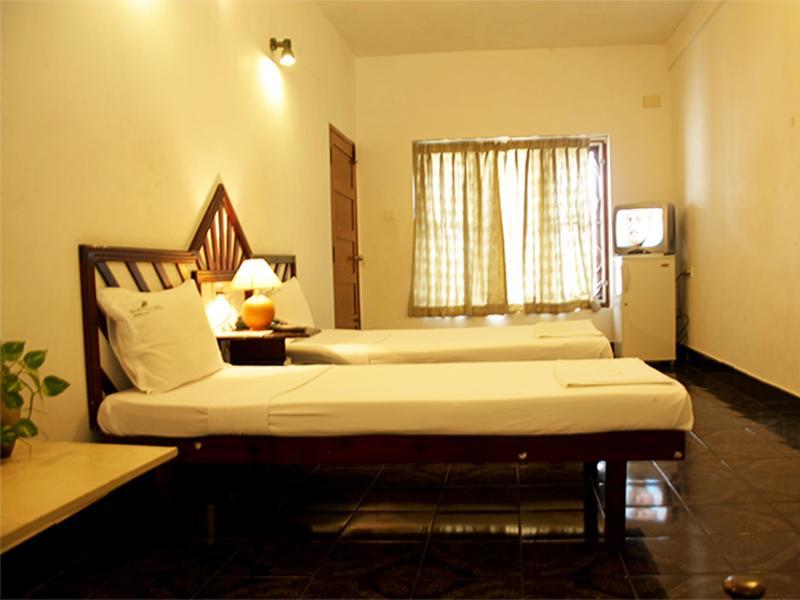 Raja Hotel Kovalam Ngoại thất bức ảnh